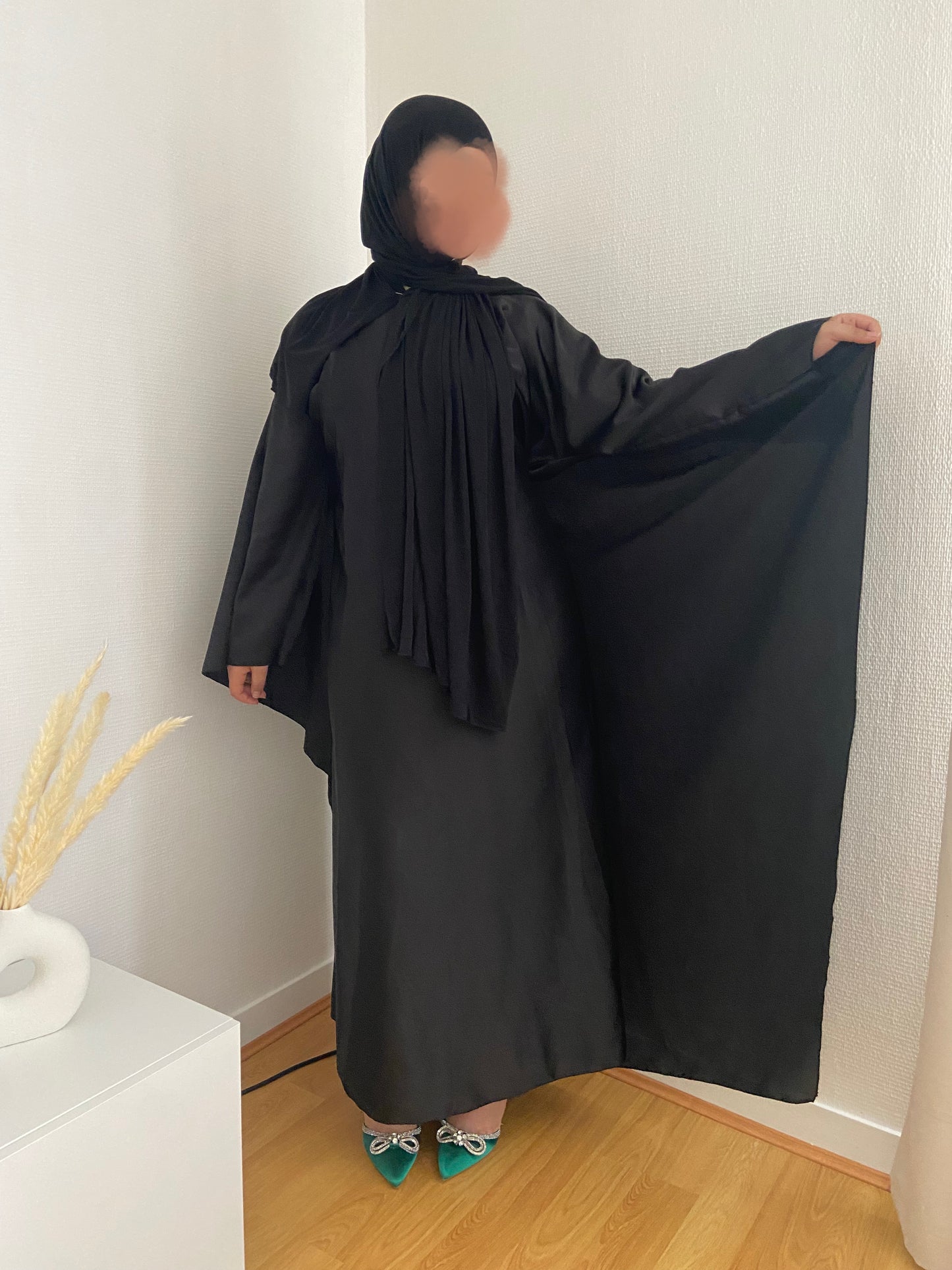 Robe cape noir